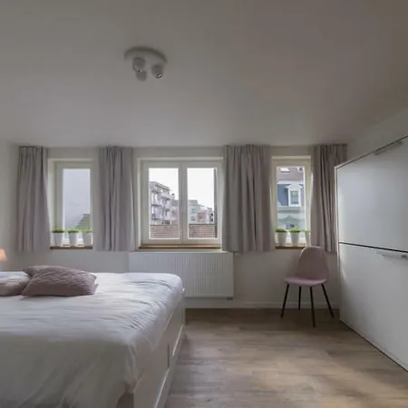 Huize Lily, 14p. Holiday home Ostend
